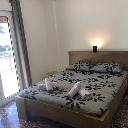 Lovely Beachfront Studio Malaki Εξωτερικό φωτογραφία